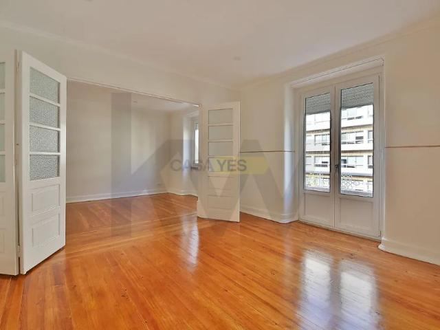 Apartment T4 in Avenidas Novas, Lisboa