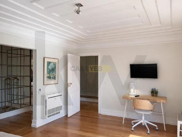 Apartment T4 in Avenidas Novas, Lisboa