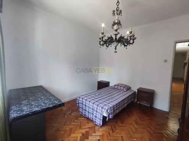Apartment T4 in Glória e Vera Cruz, Aveiro