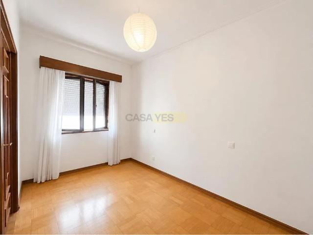 Apartment T4 in Glória e Vera Cruz, Aveiro