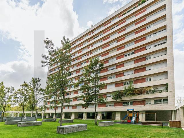 Apartment T4 in excellent condition