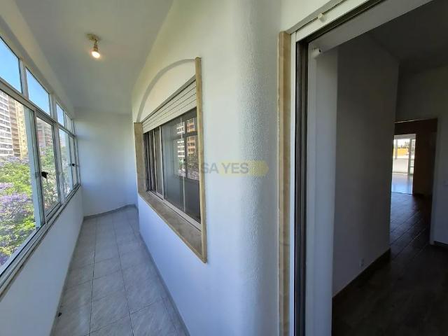 Apartment T4 in Faro Sé e São Pedro, Faro