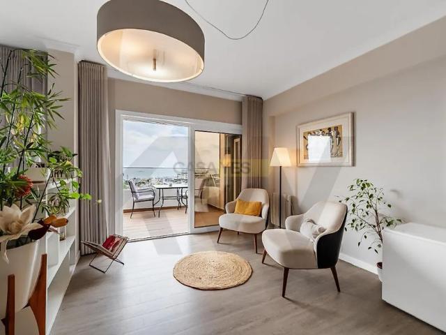 Apartment T4 in Oeiras e São Julião da Barra, Paço de Arcos e Caxias, Oeiras