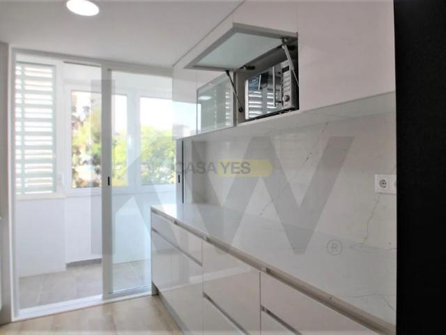 Apartment T4 in Oeiras e São Julião da Barra, Paço de Arcos e Caxias, Oeiras