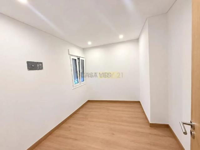 Apartment T4 in Olivais, Lisboa