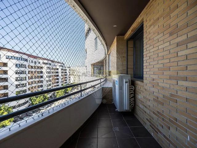 Apartment T4 in Loures, Loures