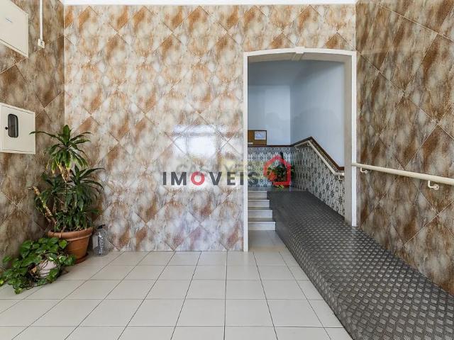 Apartment T4 in Leiria, Pousos, Barreira e Cortes, Leiria