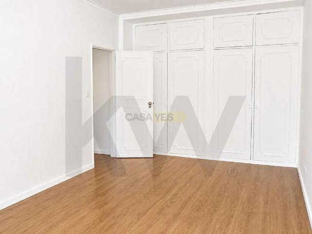 Apartment T4 in Lumiar, Lisboa