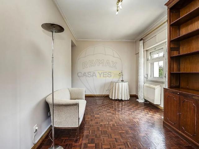 Apartment T4 in Lumiar, Lisboa