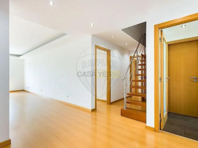 Apartment T4 in Montijo e Afonsoeiro, Montijo