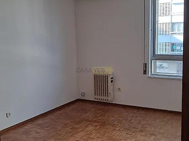 Apartment T4 in Moscavide e Portela, Loures