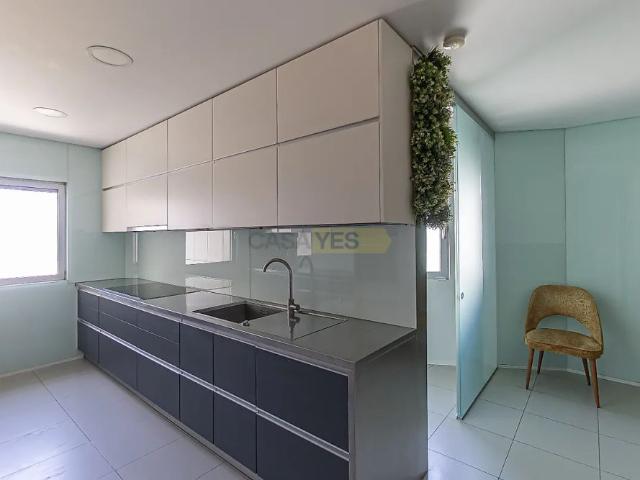 Apartment T4 in Matosinhos e Leça da Palmeira, Matosinhos