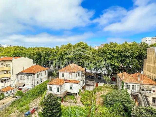 Apartment T4 in Matosinhos e Leça da Palmeira, Matosinhos