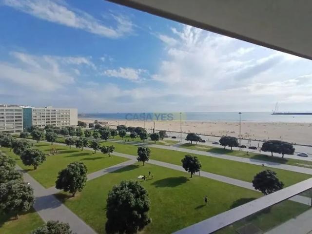Apartment T4 in Matosinhos e Leça da Palmeira, Matosinhos