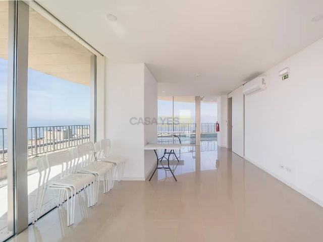 Apartment T4 in Matosinhos e Leça da Palmeira, Matosinhos