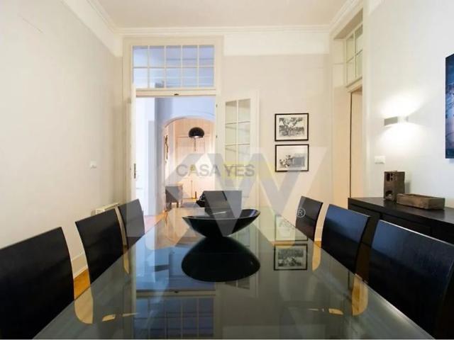 Apartment T4 in Misericórdia, Lisboa