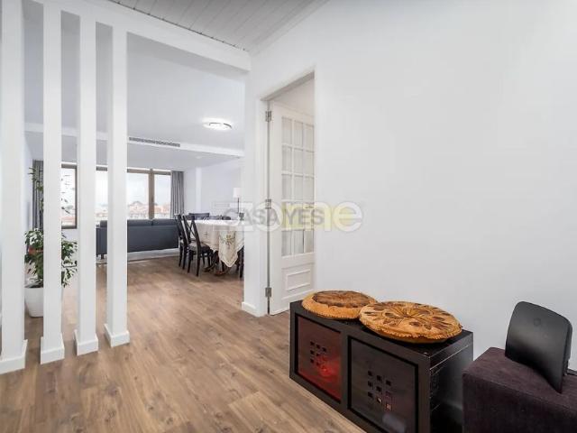 Apartment T4 in São Domingos de Rana, Cascais