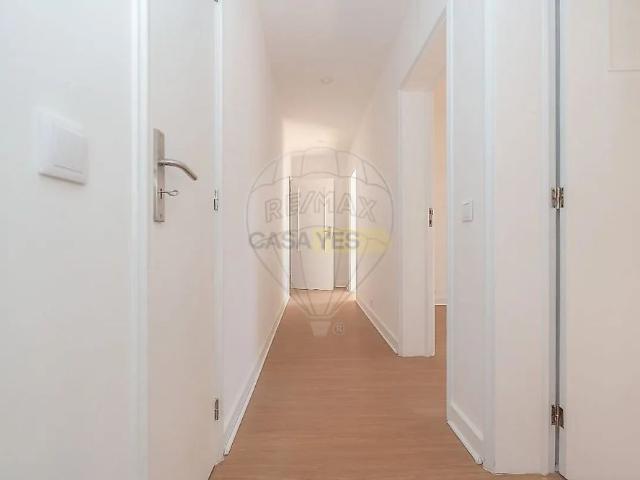 Apartment T4 in Santo António dos Olivais, Coimbra