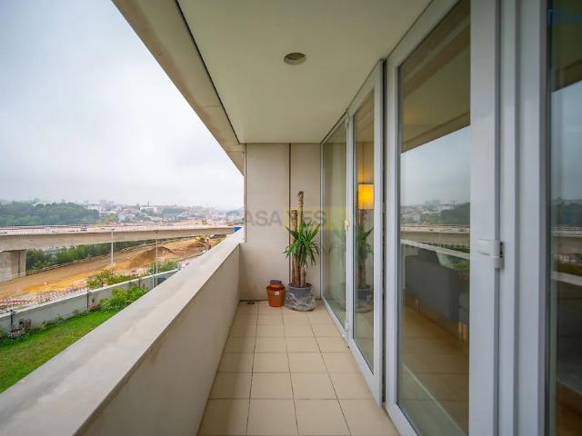 Apartment T4 in Santa Marinha e São Pedro da Afurada, Vila Nova de Gaia