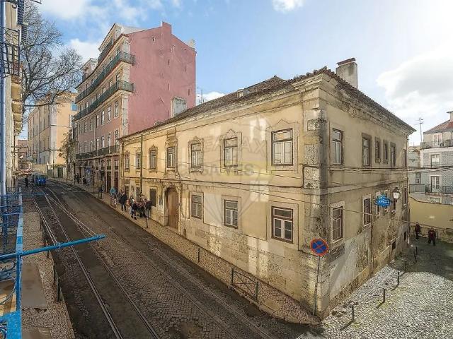 Apartment T4 in Santa Maria Maior, Lisboa