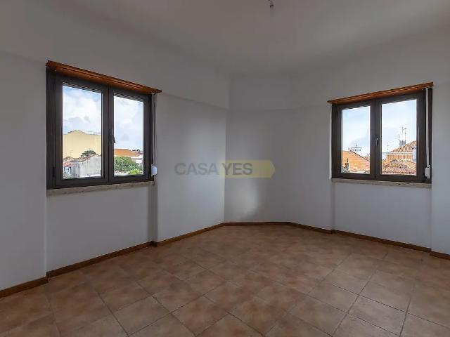 Apartment T4 in Santarém Marvila, Santa Iria da Ribeira de Santarém, Santarém São Salvador e Santarém São Nicolau, Santarém