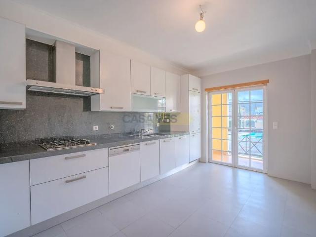 Apartment T4 in Sintra Santa Maria e São Miguel, São Martinho e São Pedro de Penaferrim, Sintra