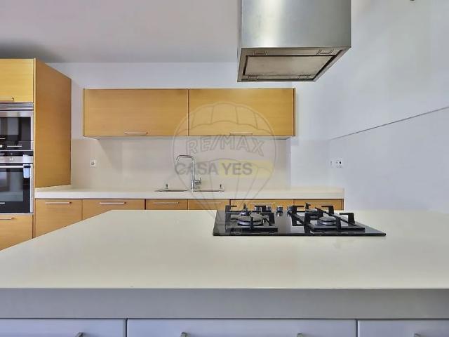 Apartment T4 in Sintra Santa Maria e São Miguel, São Martinho e São Pedro de Penaferrim, Sintra