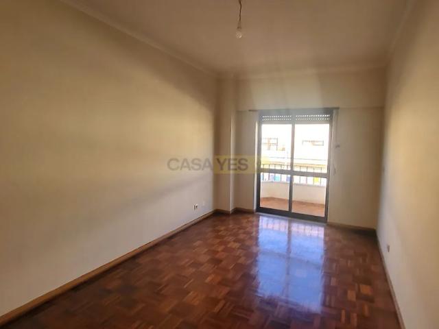 Apartment T4 in Tomar São João Baptista e Santa Maria dos Olivais, Tomar