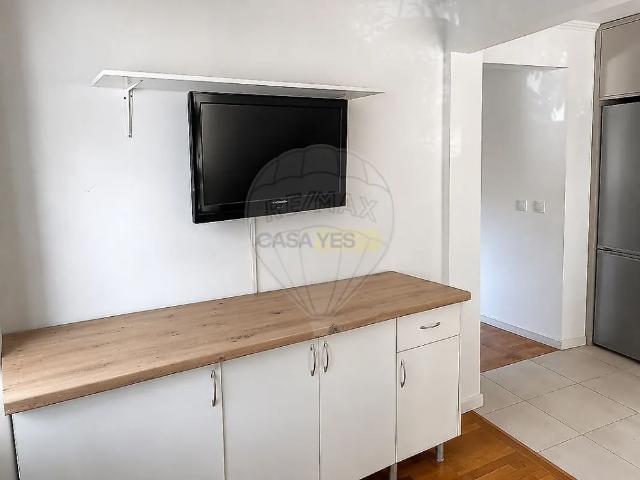Apartment T4 in Venteira, Amadora