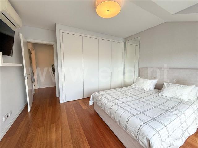 Apartment T4 / Lisboa, Benfica