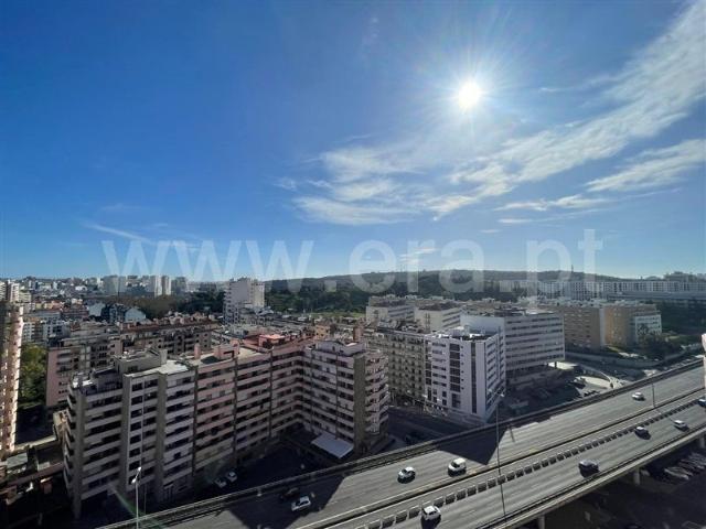 Apartment T4 / Lisboa, São Domingos de Benfica