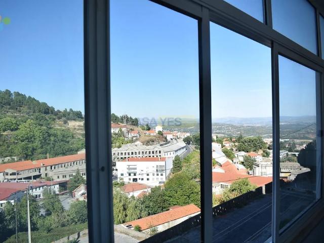Apartment T5 in Covilhã e Canhoso, Covilhã