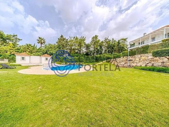 Apartment T5 in Alcabideche, Cascais
