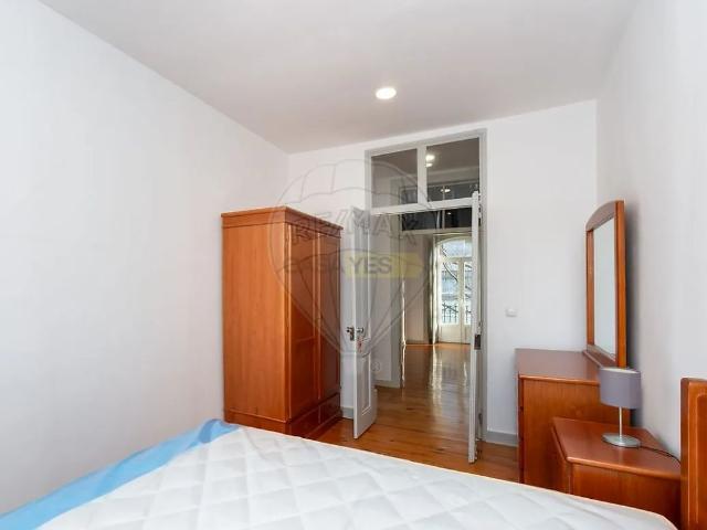Apartment T5 in Arroios, Lisboa