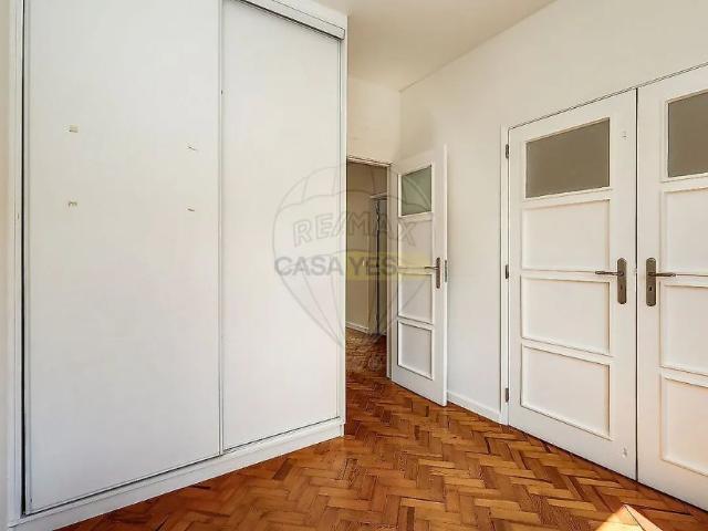 Apartment T5 in Arroios, Lisboa