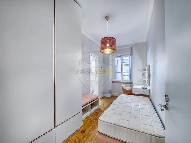 Apartment T5 in Avenidas Novas, Lisboa