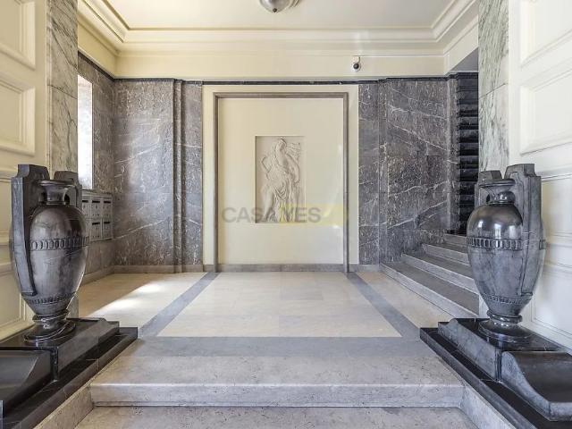 Apartment T5 in Avenidas Novas, Lisboa