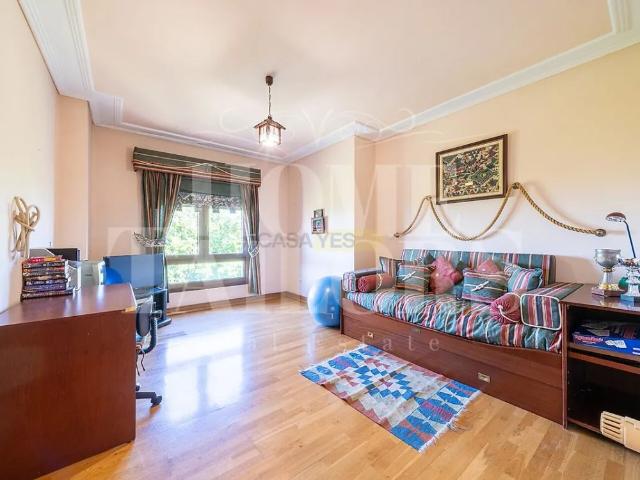 Apartment T5 in Sacavém e Prior Velho, Loures