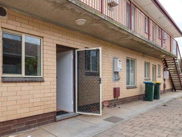 apartment to let in 2/447 Churchill Road, Kilburn 2 bed