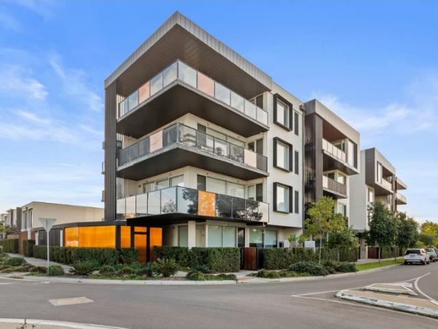 apartment to let in 304/2 The Pinery, West Lakes 2 bed