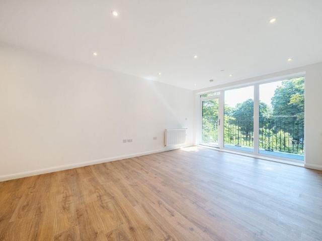 Apartment to rent Truman Way, Dartford, DA1