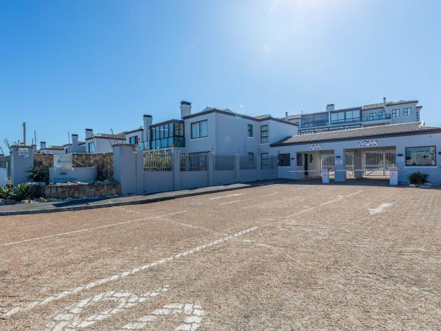Apartment to Rent with Stunning Table Mountain Views in Big Bay