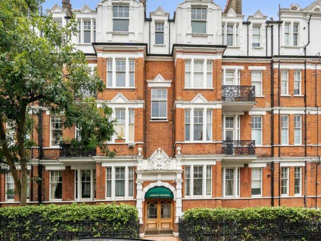 Apartment to rent with 3 bedrooms, Richmond Hill, Surrey