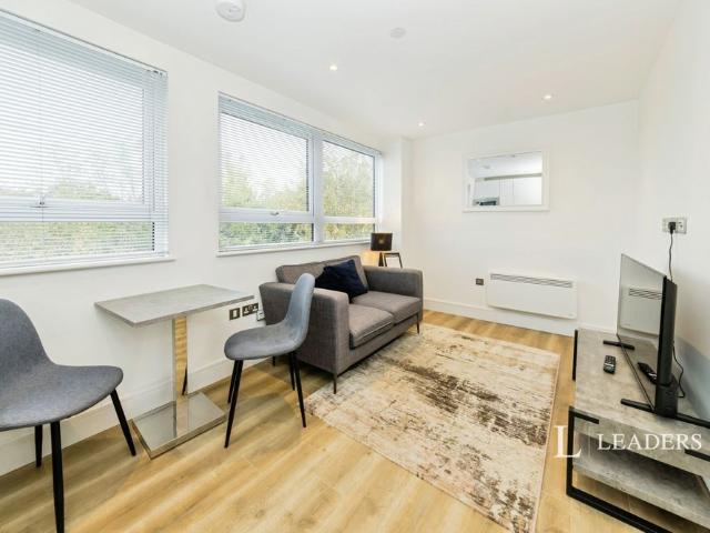 apartment to rent Wood Street, East Grinstead, West Sussex, RH19