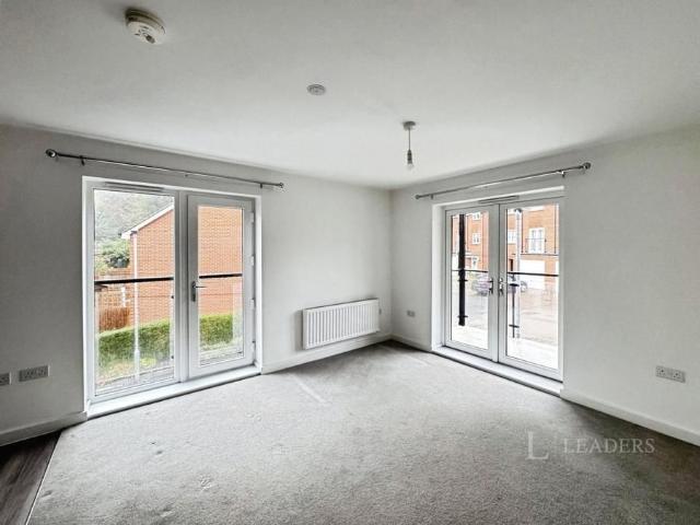 apartment to rent Electric Close, Godalming, Surrey, GU7