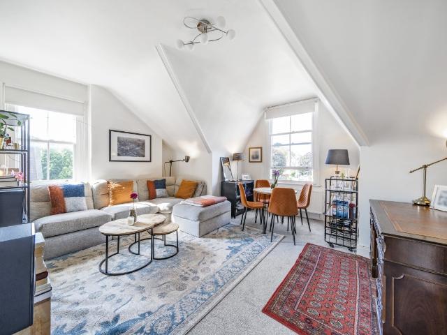 apartment to rent in Talbot Road, Highgate, London, N6