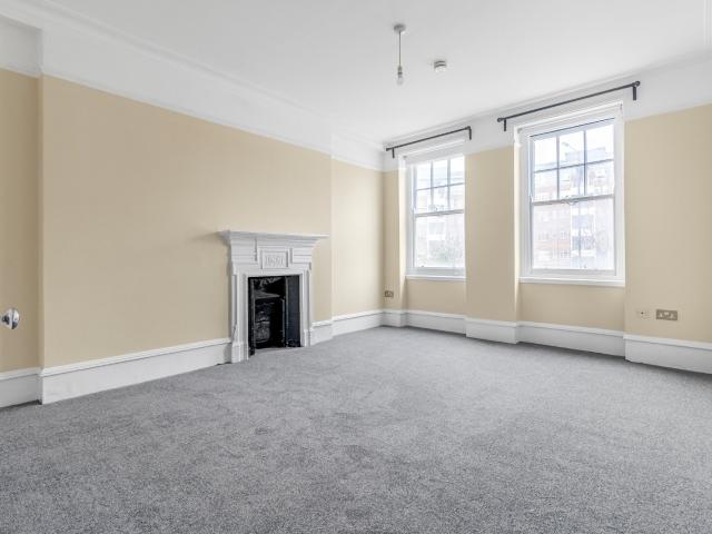 apartment to rent in Talgarth Road, London, W14
