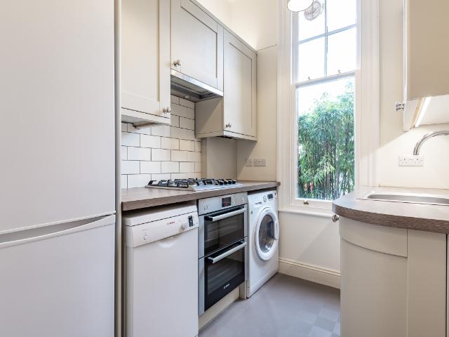 apartment to rent in Telford Avenue, Streatham Hill, London, SW2