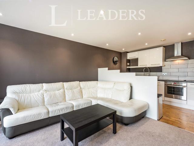Apartment to rent in The Crescent, Gunwharf Quays, Portsmouth, PO1 | Leaders