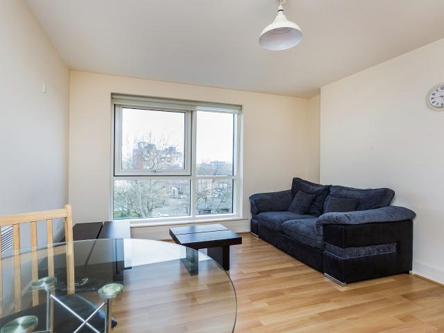 Apartment to rent in The Roundhouse, Gunwharf Quays, Portsmouth, PO1 | Leaders